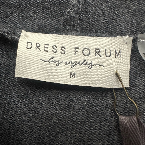 Dress Forum Hooded Sweater Cozy Long Sleeve Pullover Size Medium Gray NWT - Picture 3 of 6